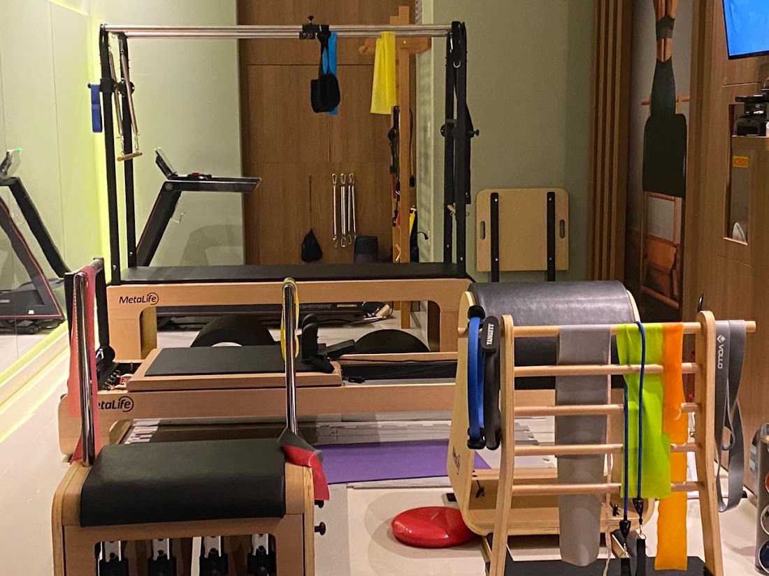 Aparelhos de Pilates do Studio Volari — Reformer, Cadillac e acessórios